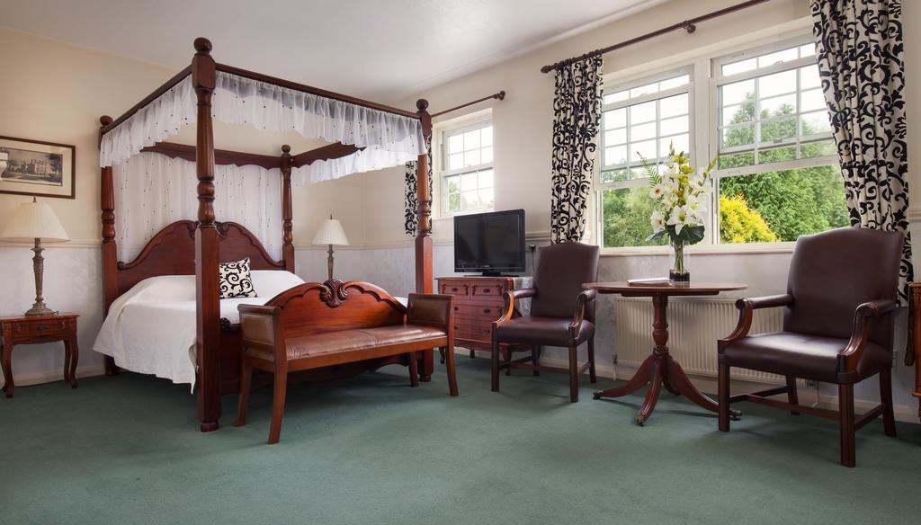 Chulmleigh Fox & Hounds Country Hotel מראה חיצוני תמונה