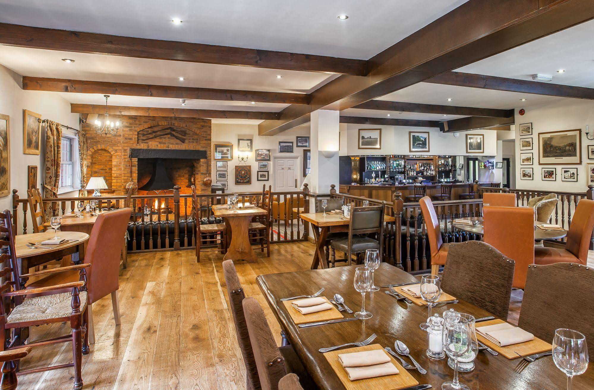 Chulmleigh Fox & Hounds Country Hotel מראה חיצוני תמונה