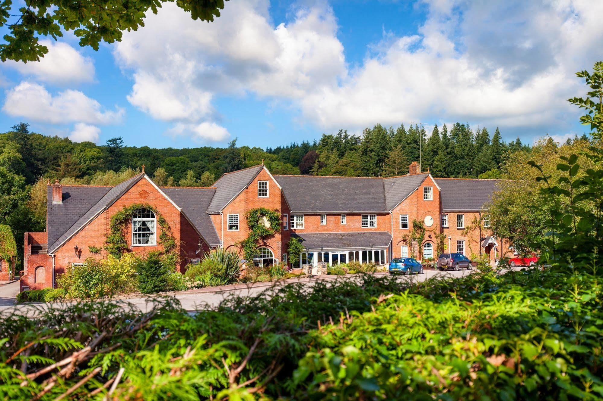 Chulmleigh Fox & Hounds Country Hotel מראה חיצוני תמונה